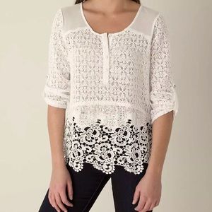 Bke Boutique Ivory Floral Lace Henley Top mesh crochet lace button down Small